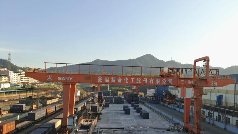 在众多行车记录仪品牌中，以下几款品牌具有较高的性价比：